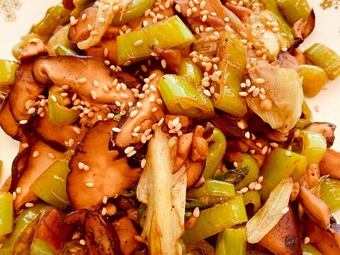 万願寺とうがらしと生しいたけのレモン醤油炒め